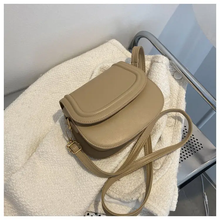 Women's Brown One-shoulder Crossbody Bag Winter 2022 - Image 4