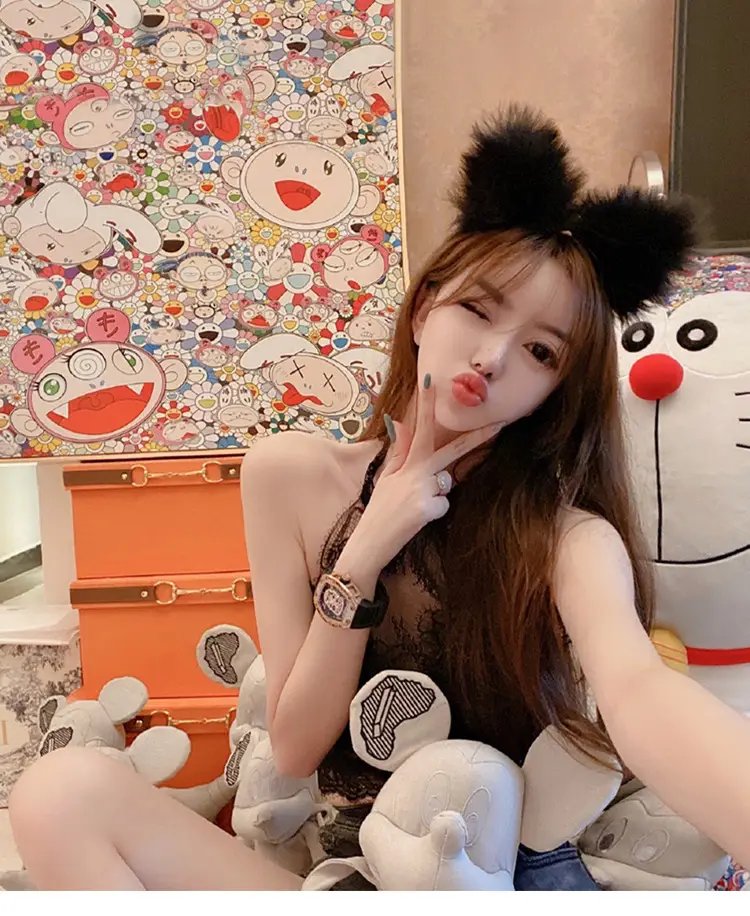 Plush Cat Ear Hairbands Black White for Women — feature 1