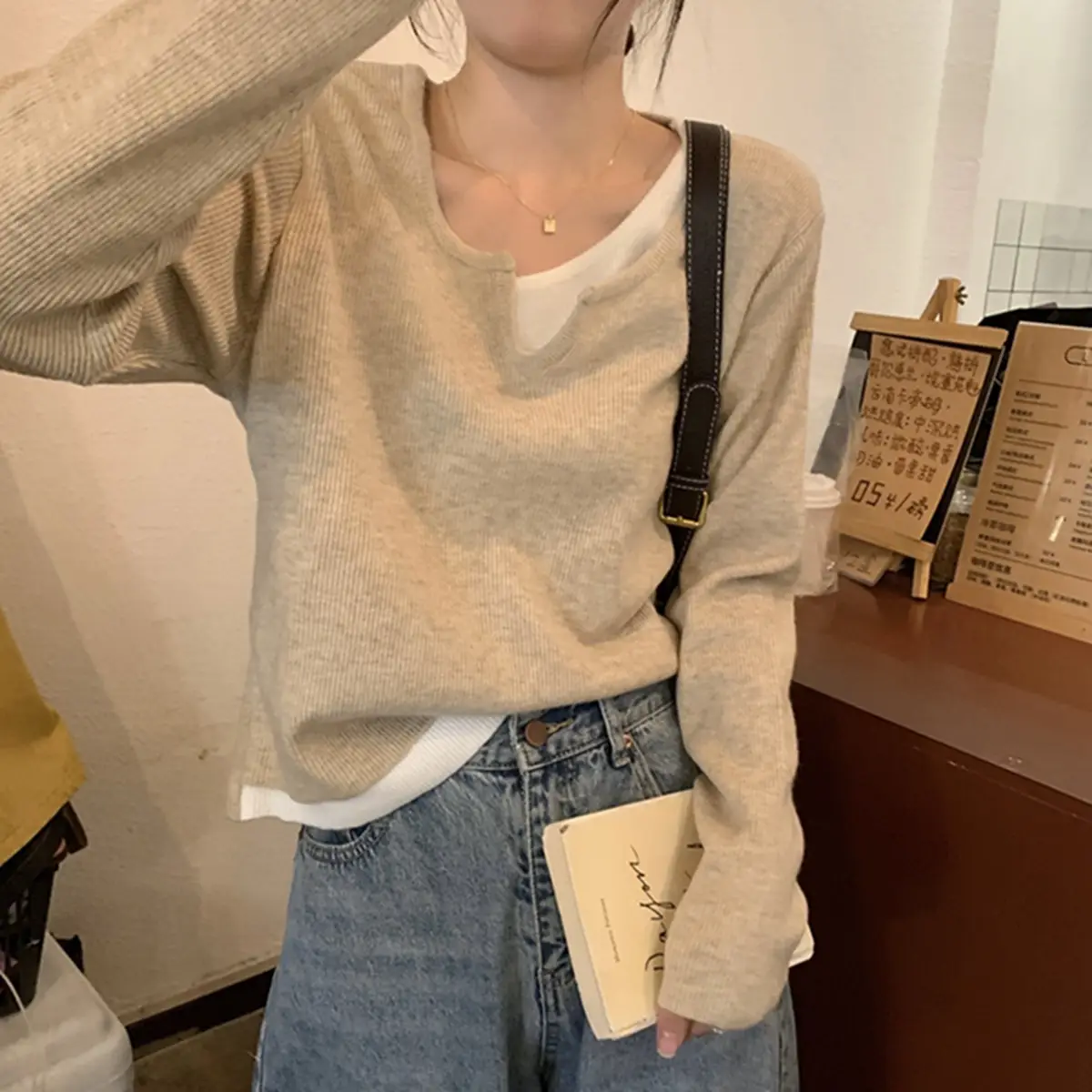 Black Knit Inner Layer Sweater for Women Autumn Winter 2025 — feature 1