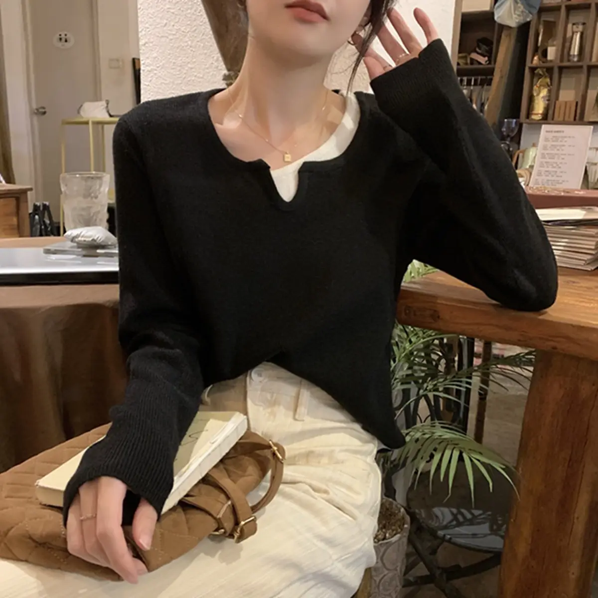 Black Knit Inner Layer Sweater for Women Autumn Winter 2025 — feature 10