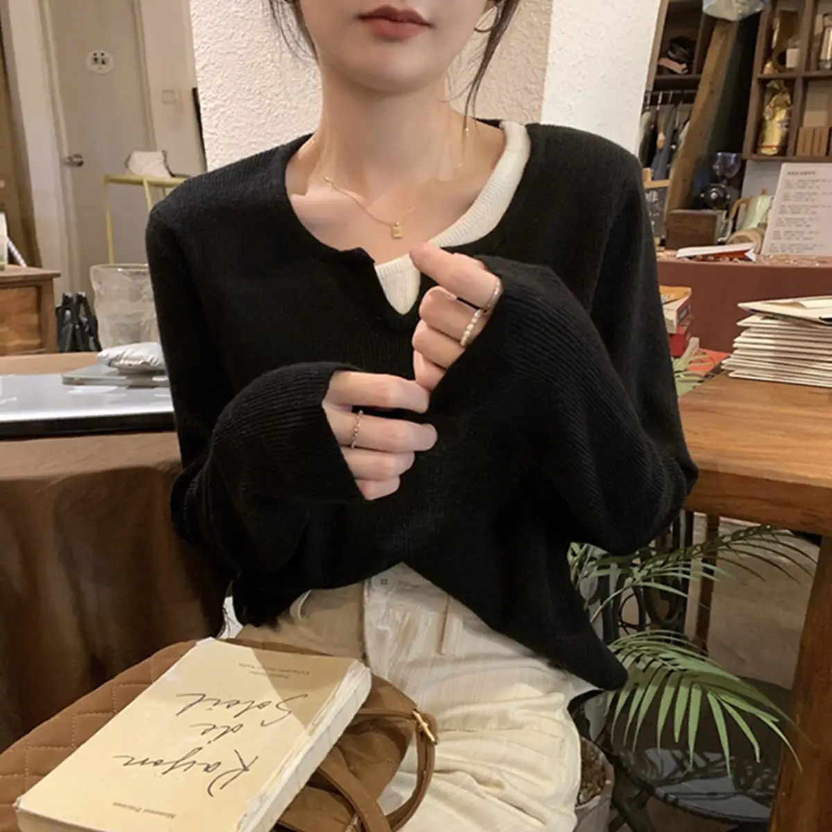 Black Knit Inner Layer Sweater for Women Autumn Winter 2025 — feature 11