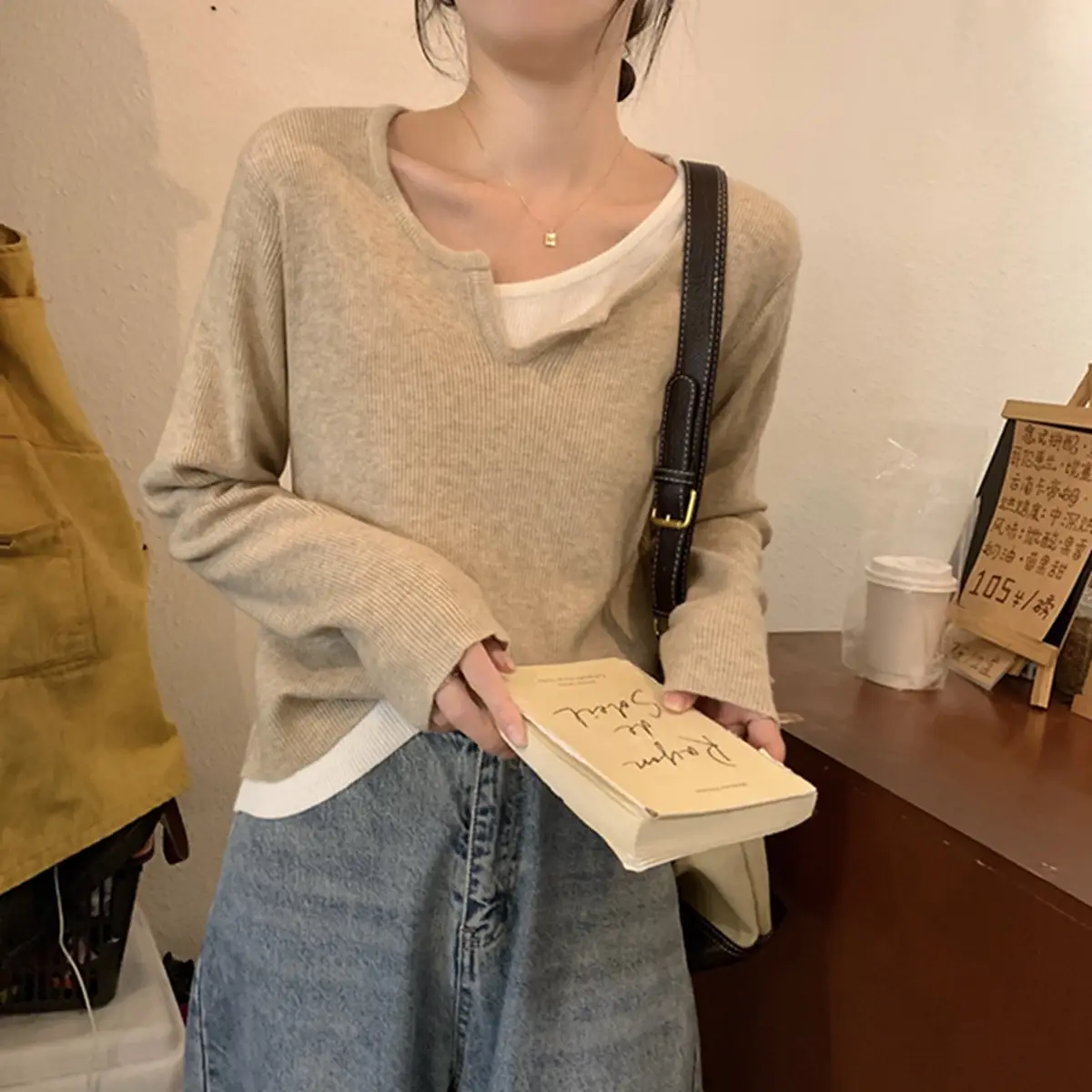 Black Knit Inner Layer Sweater for Women Autumn Winter 2025 — feature 2