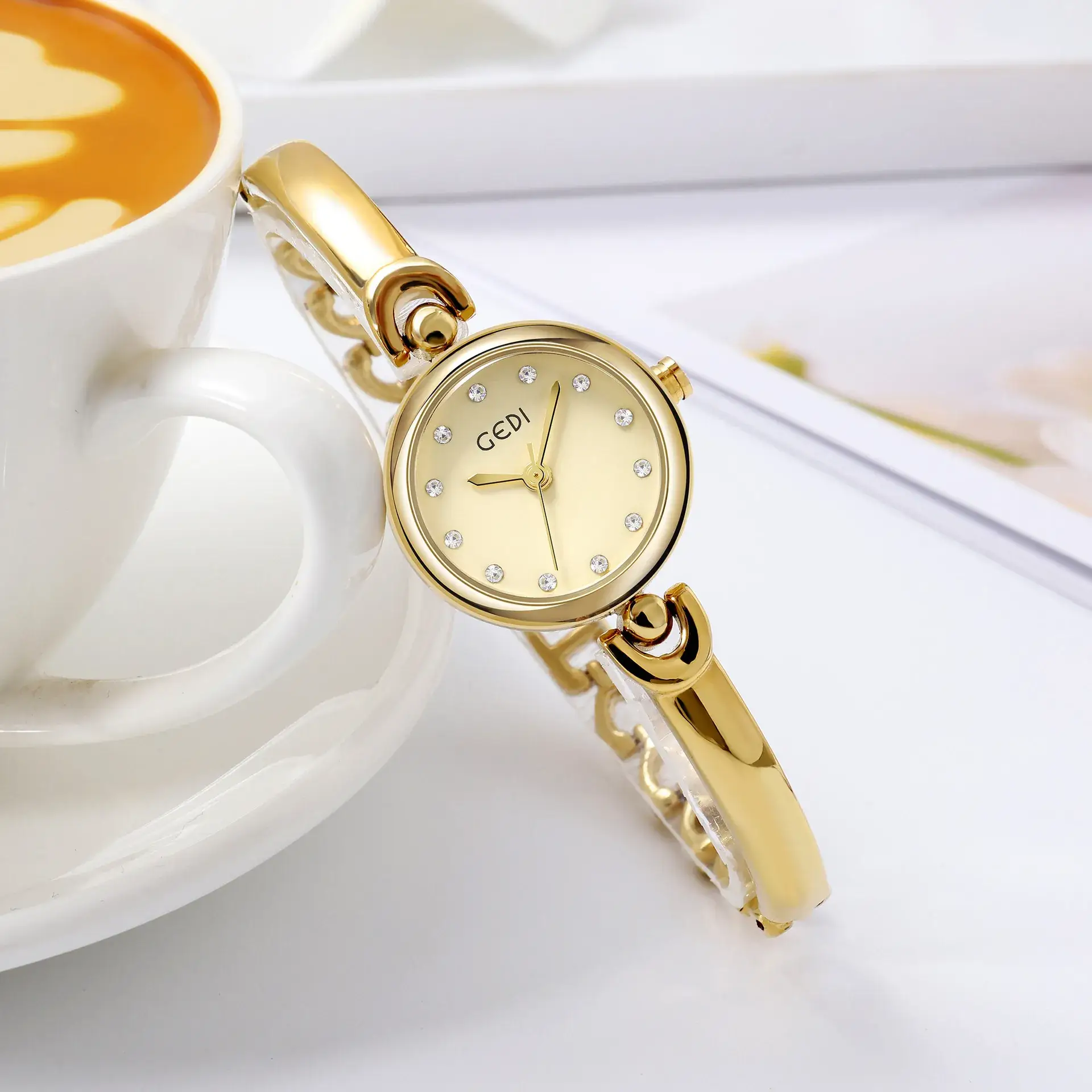 Gold Rose Gold Women's Quartz Bracelet Watch - Image 4