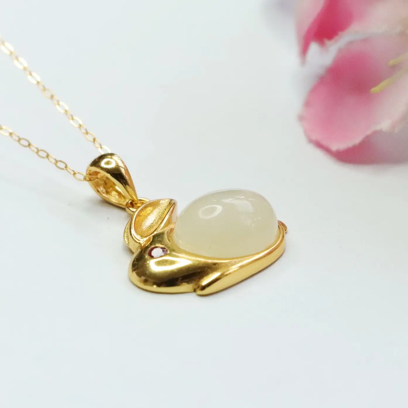 Guan Yu Rabbit Pendant with White Jade & Gold Chain — feature 8