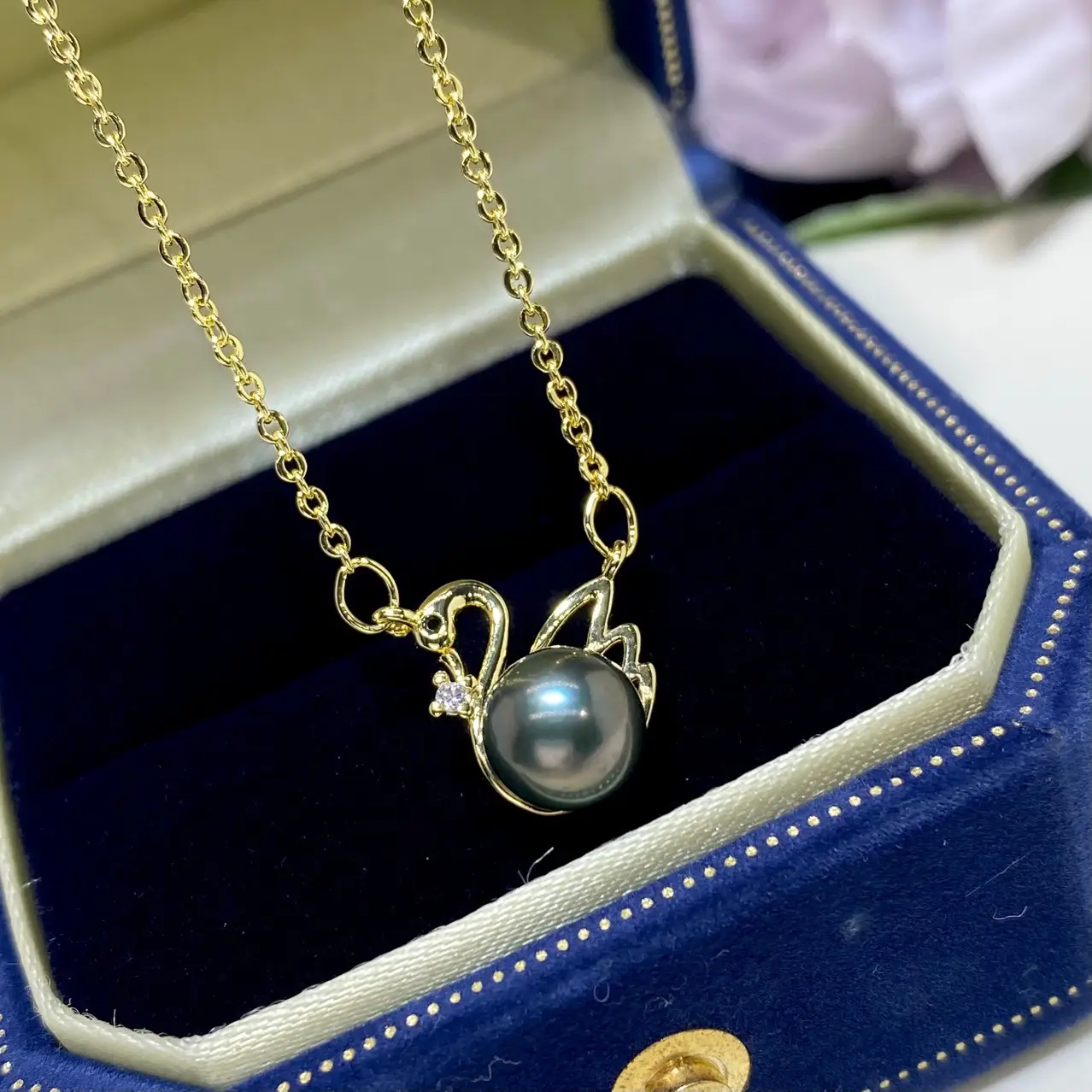 Natural Black Pearl Tahiti Peacock Necklace