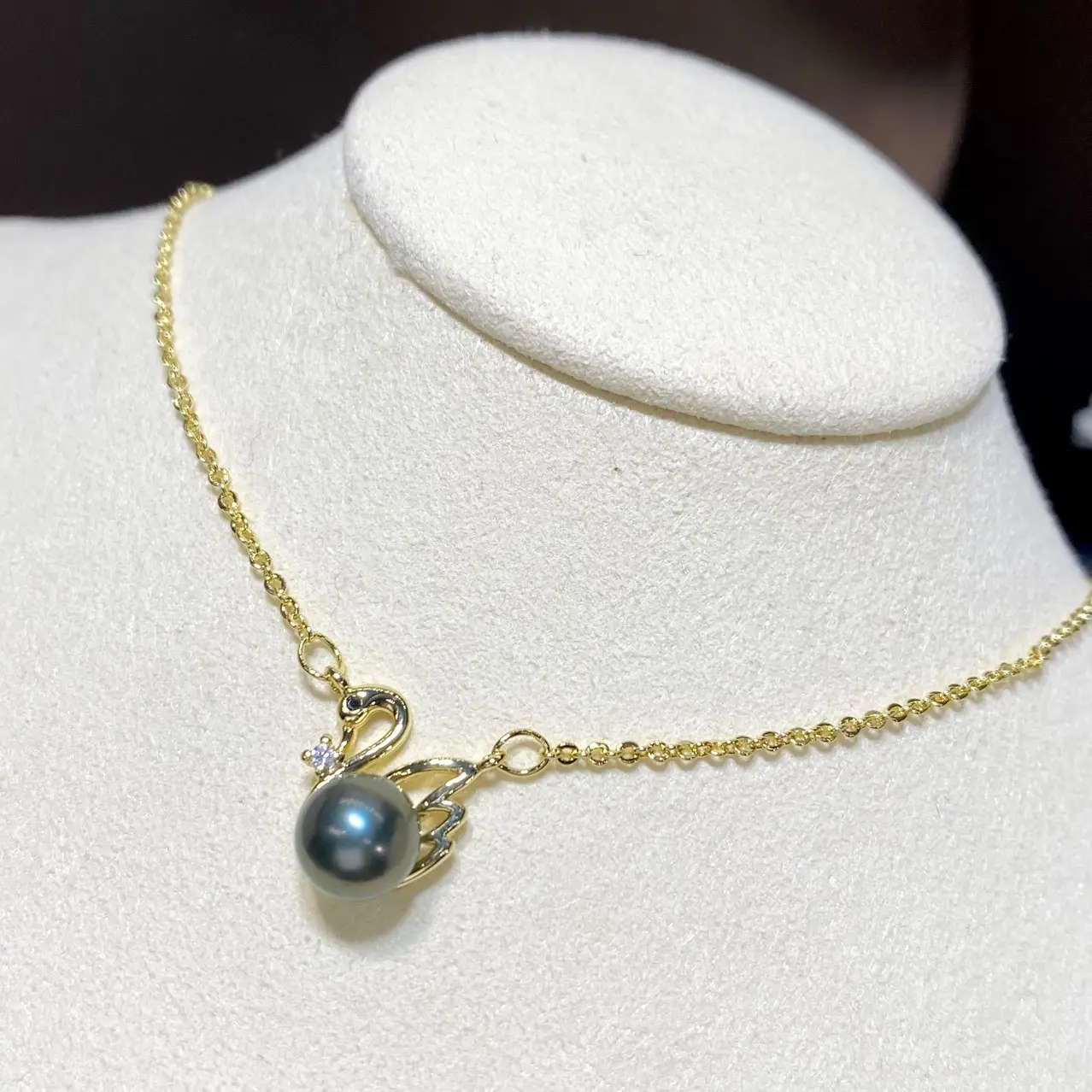 Natural Black Pearl Tahiti Peacock Necklace
