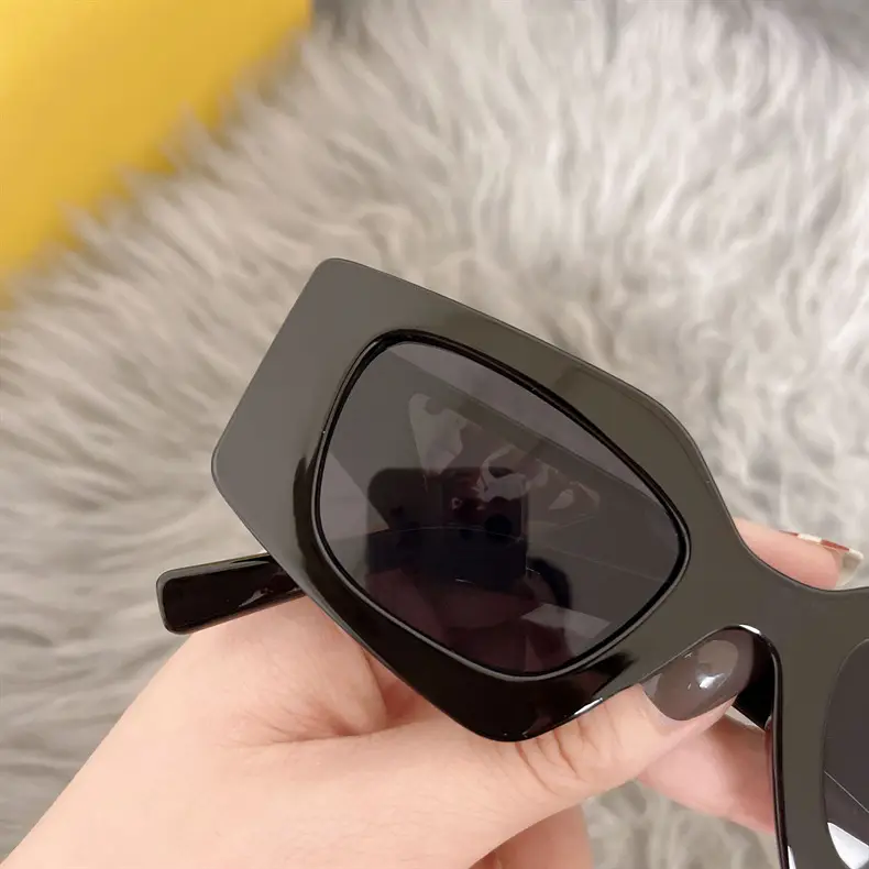 Men & Women European Sunglasses Black Rhinestone Fashion — feature 21