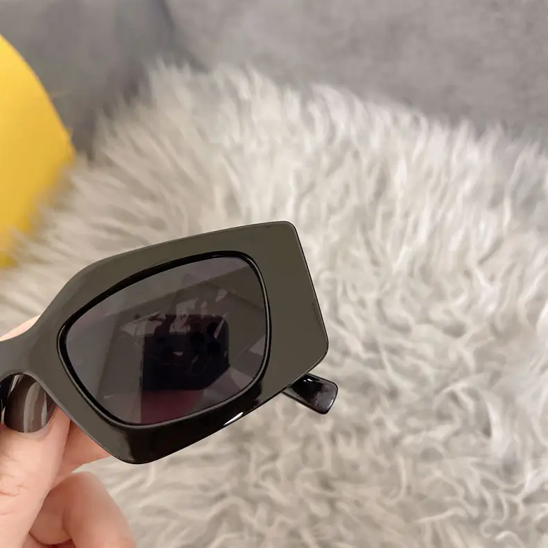 Men & Women European Sunglasses Black Rhinestone Fashion — feature 22