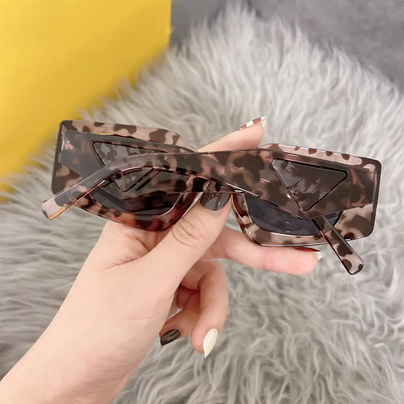 Men & Women European Sunglasses Black Rhinestone Fashion — feature 35