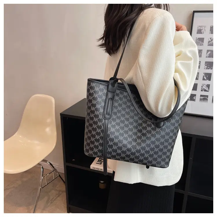 Large Capacity Women's Brown Monogram Tote Bag — feature 18