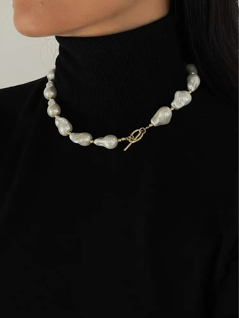 2022 New Year's Birth Year Pearl Buckle Necklace — feature 2