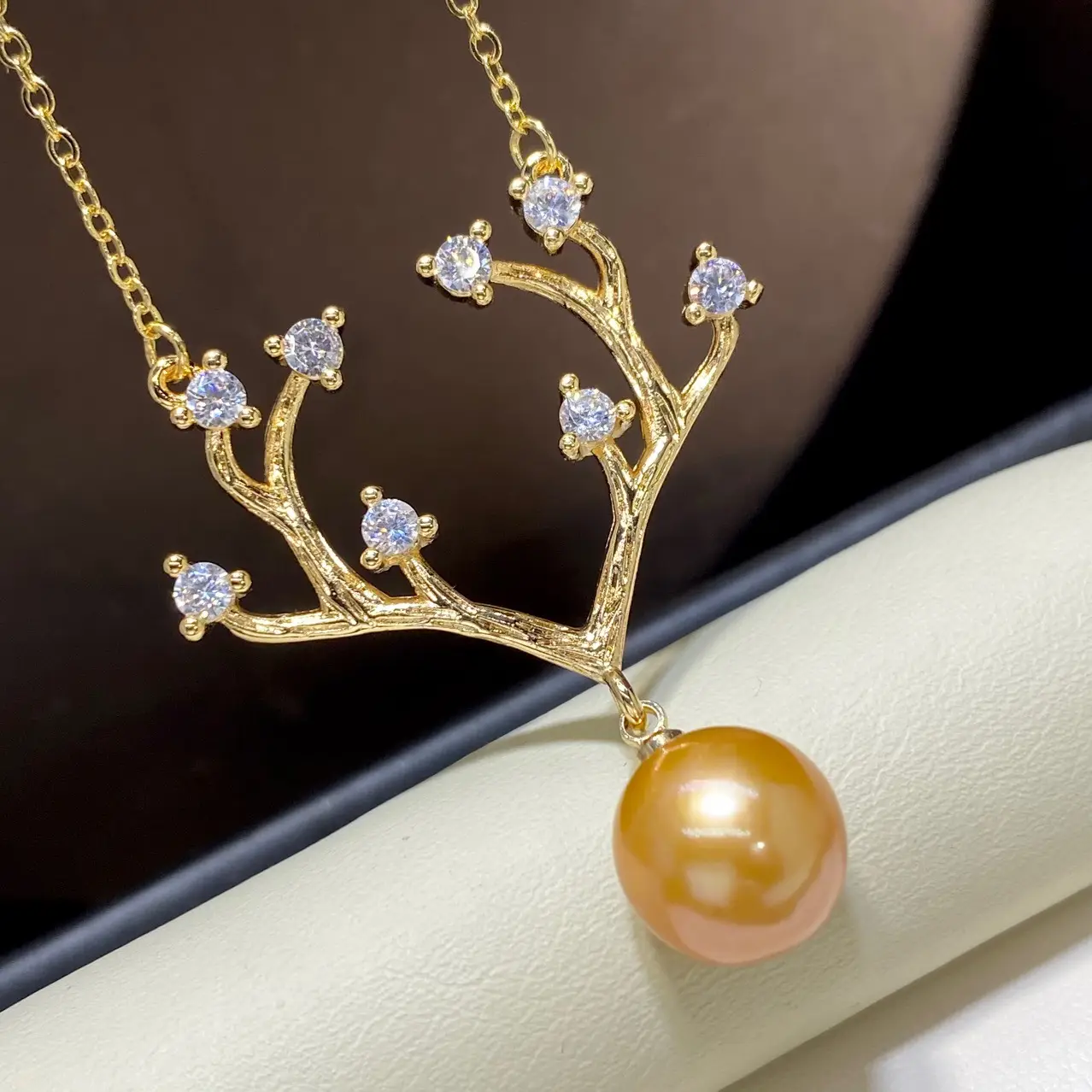 Natural Freshwater Gold Pearl Pendant Necklace for Women — feature 9