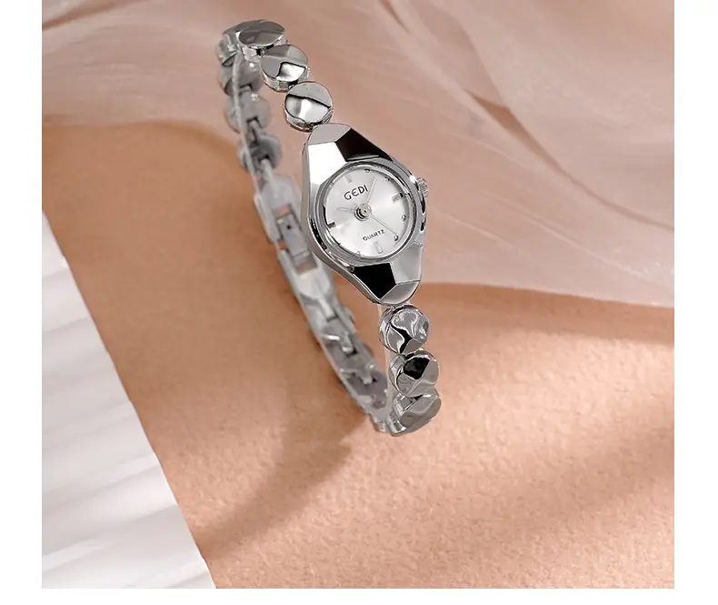 Women's Gedi Quartz Bracelet Watch Silver Water Resistant — feature 10