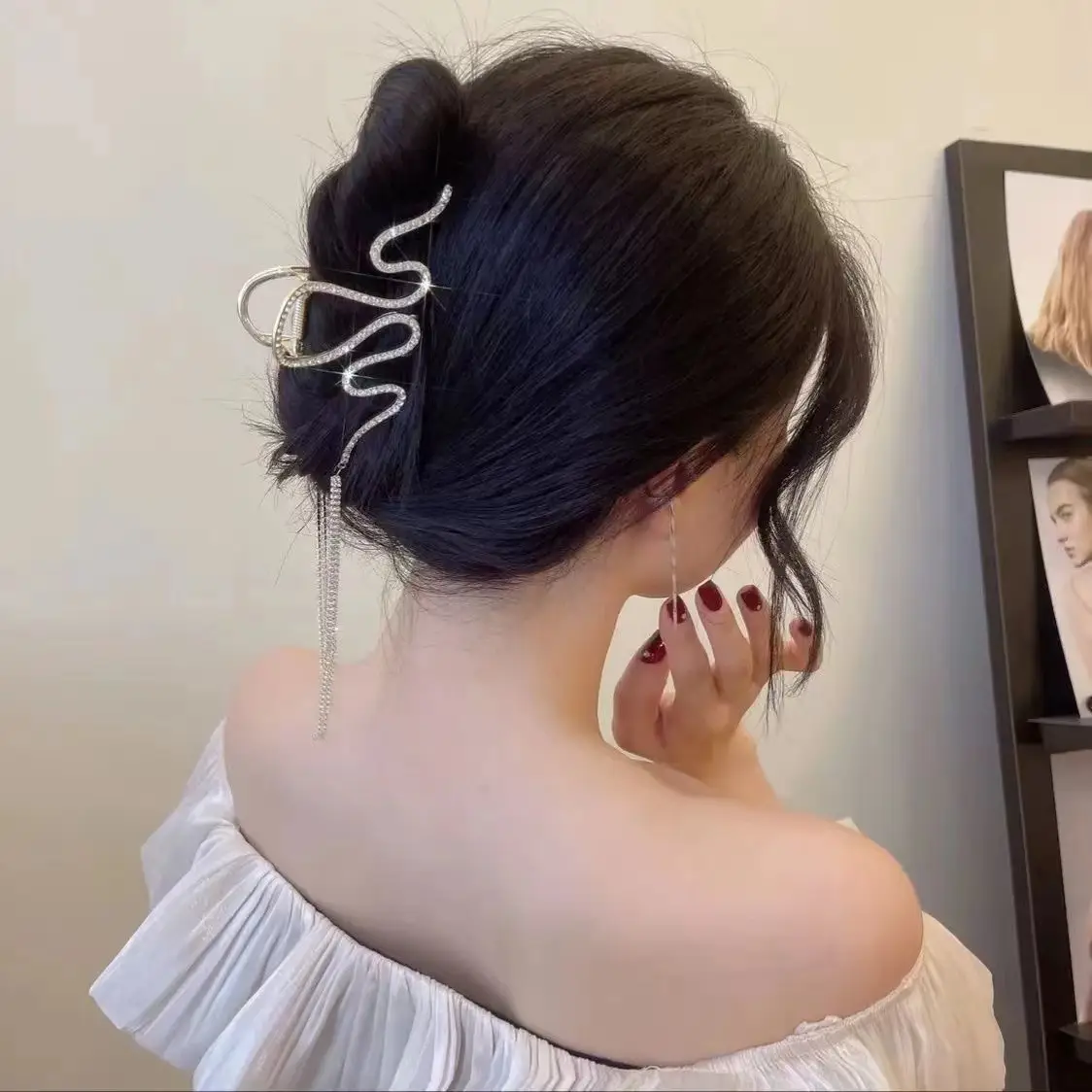 Korean Style Tassel Hairpin with Diamond Grip - Image 3