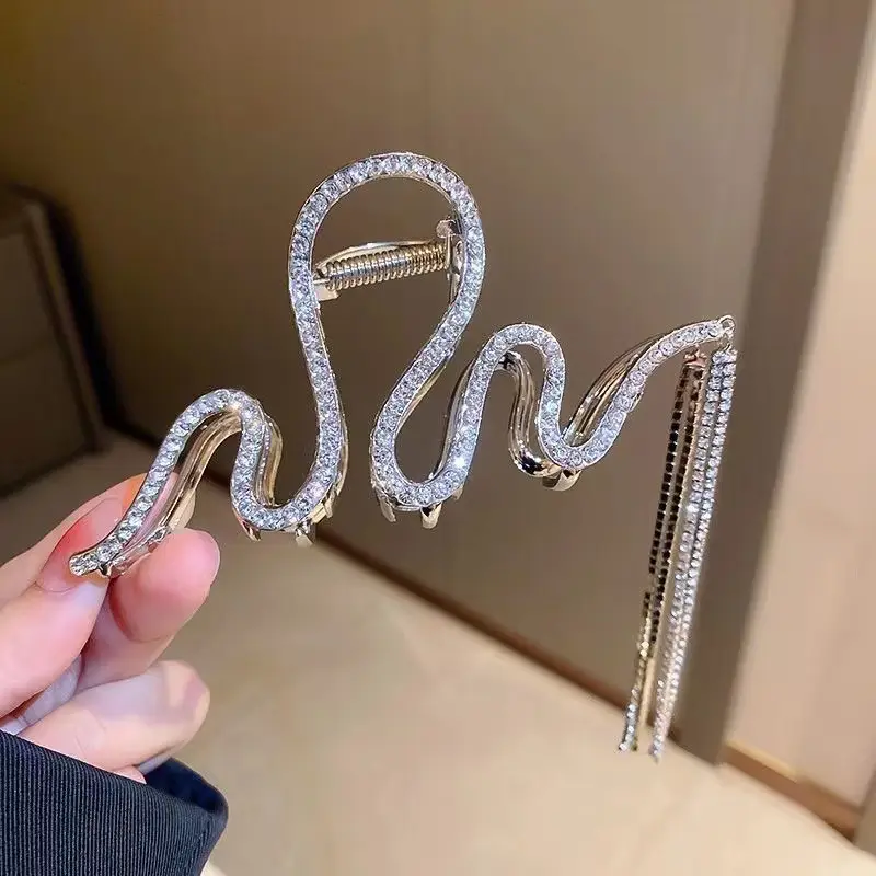 Korean Style Tassel Hairpin with Diamond Grip - Image 4