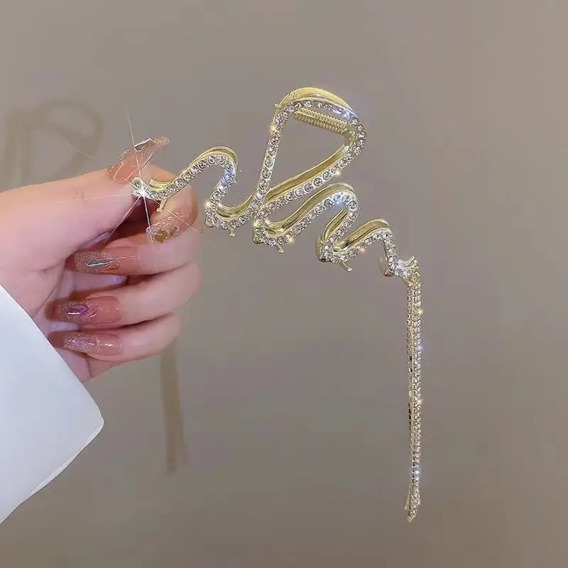 Korean Style Tassel Hairpin with Diamond Grip — feature 7