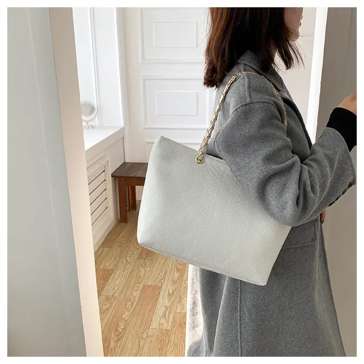2022 Women's Beige Chain Shoulder Bag Casual Tote — feature 17