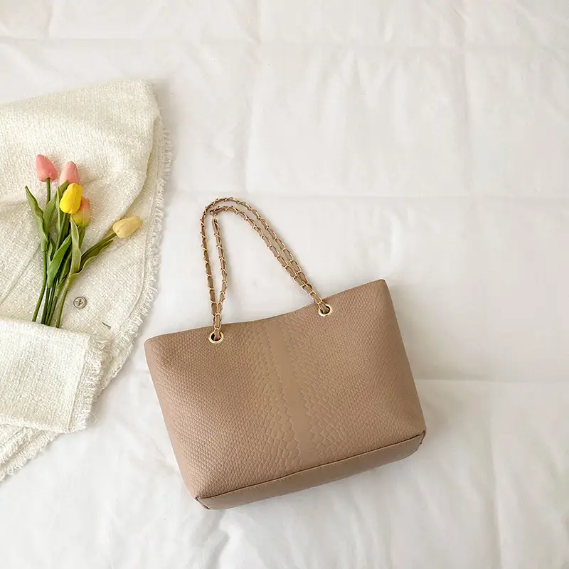 2022 Women's Beige Chain Shoulder Bag Casual Tote - Image 3