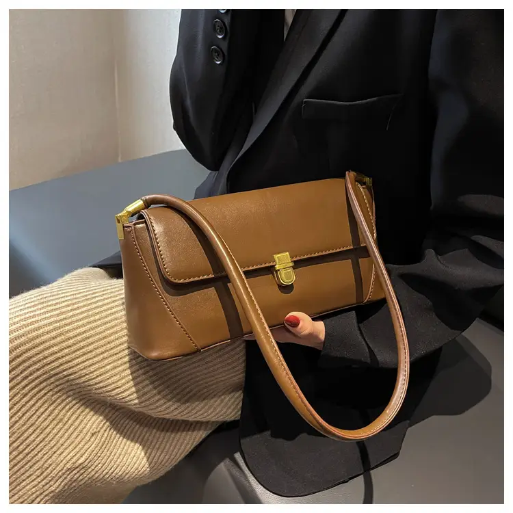 Black Leather Shoulder Bag with Gold Plated Latches — feature 20