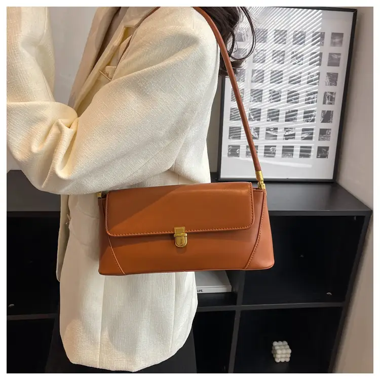 Black Leather Shoulder Bag with Gold Plated Latches — feature 31