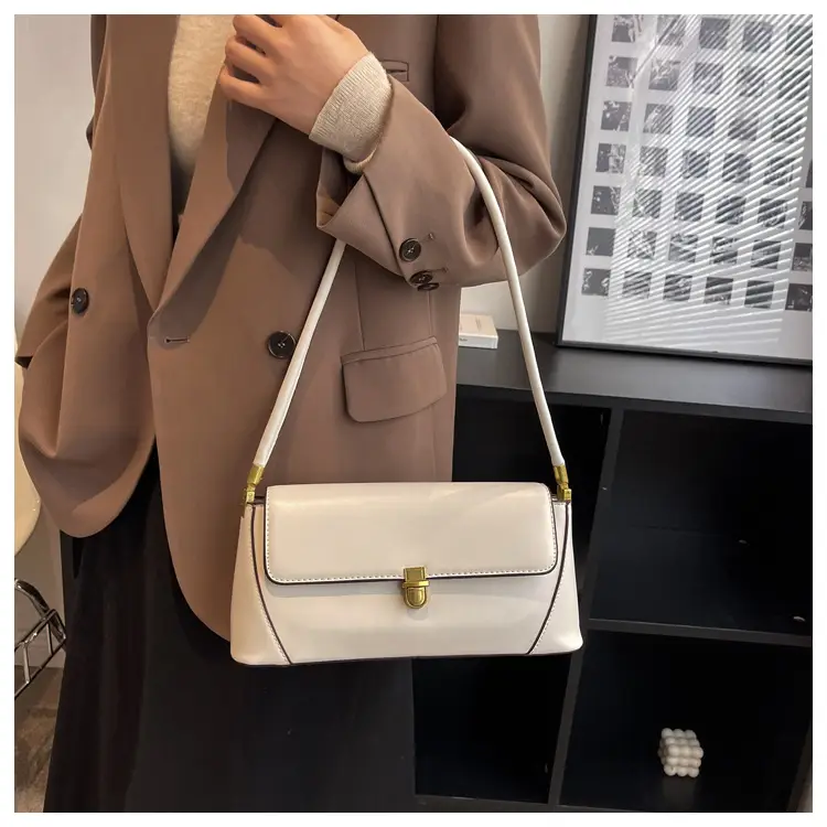 Black Leather Shoulder Bag with Gold Plated Latches — feature 38