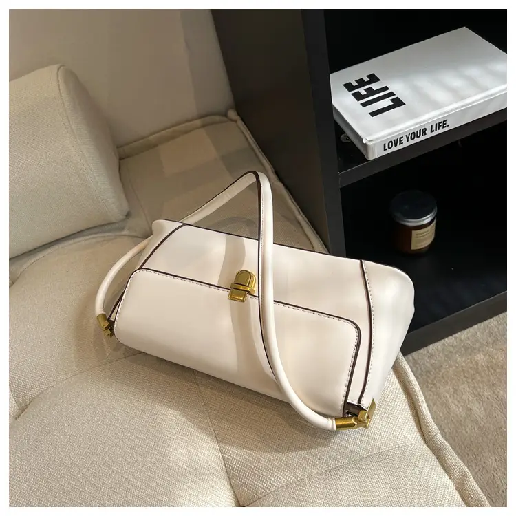 Black Leather Shoulder Bag with Gold Plated Latches — feature 50