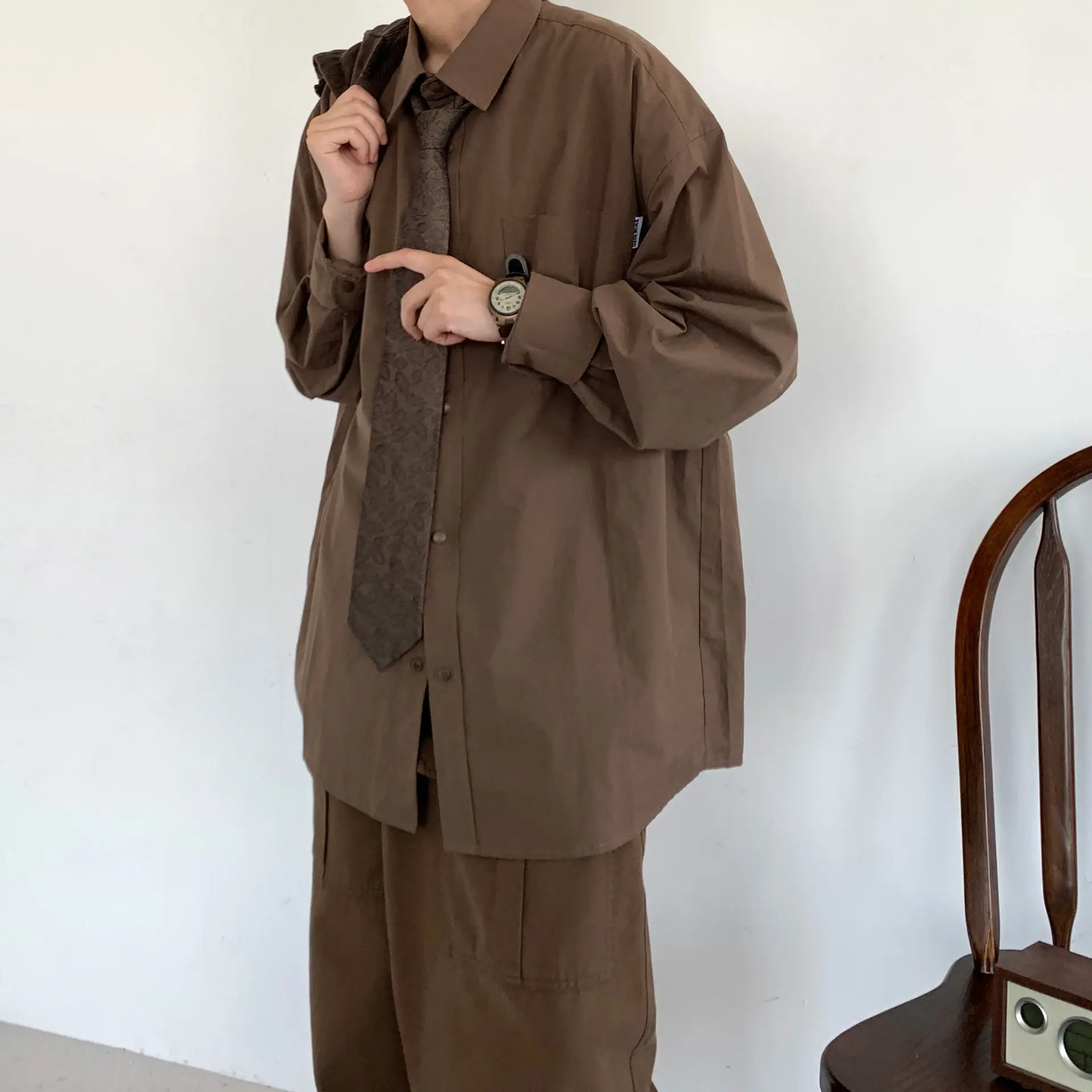 2023 Japanese Retro Long-Sleeve Shirt Brown Unisex Loose Overalls — feature 10