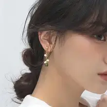14K Gold Pearl Tassel Ear Hooks Women — feature 1