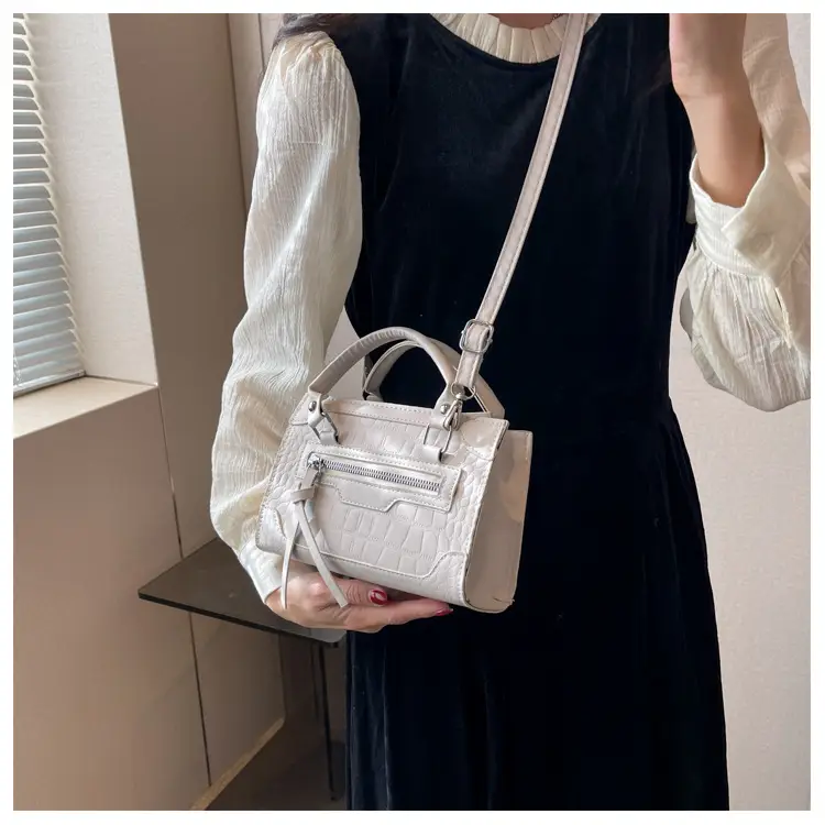 2023 Black Crossbody Shoulder Bag for Women — feature 13