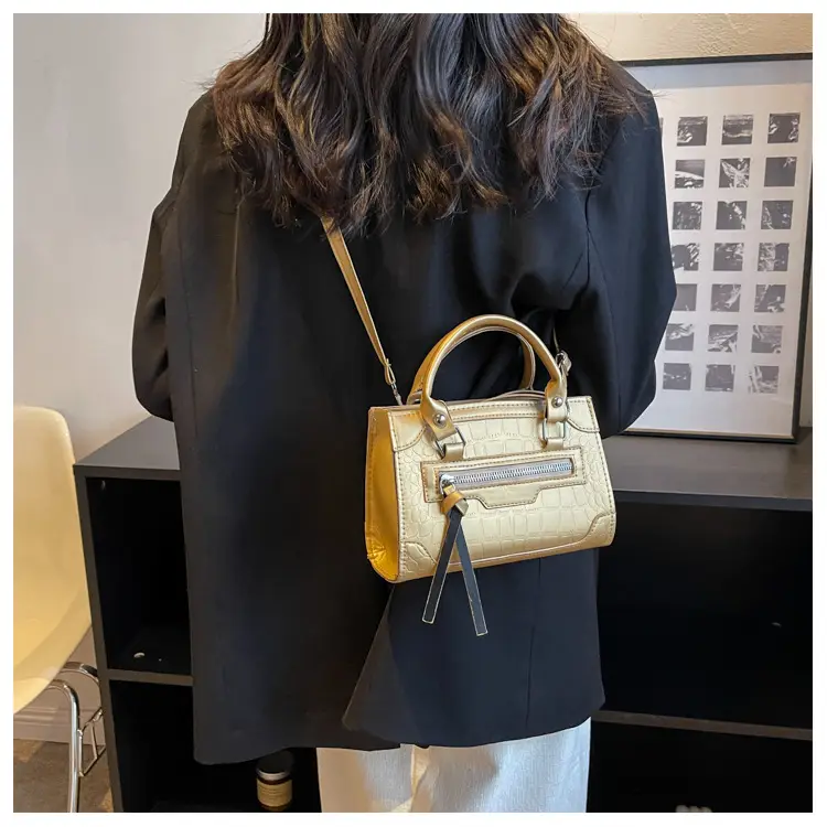 2023 Black Crossbody Shoulder Bag for Women — feature 19