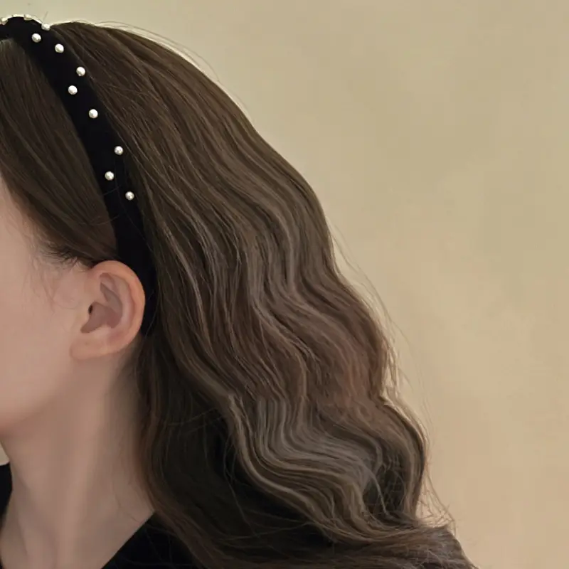 Retro Red Velvet Heart Headband with Pearl Accents — feature 6
