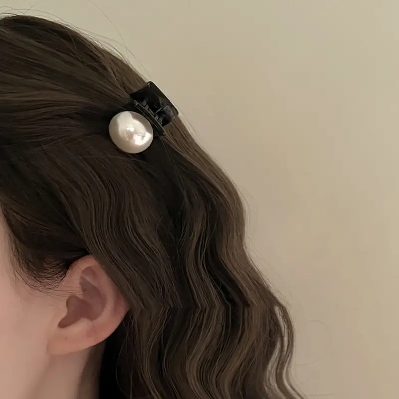 Vintage Pearl Hair Clip Princess Style Small — feature 7