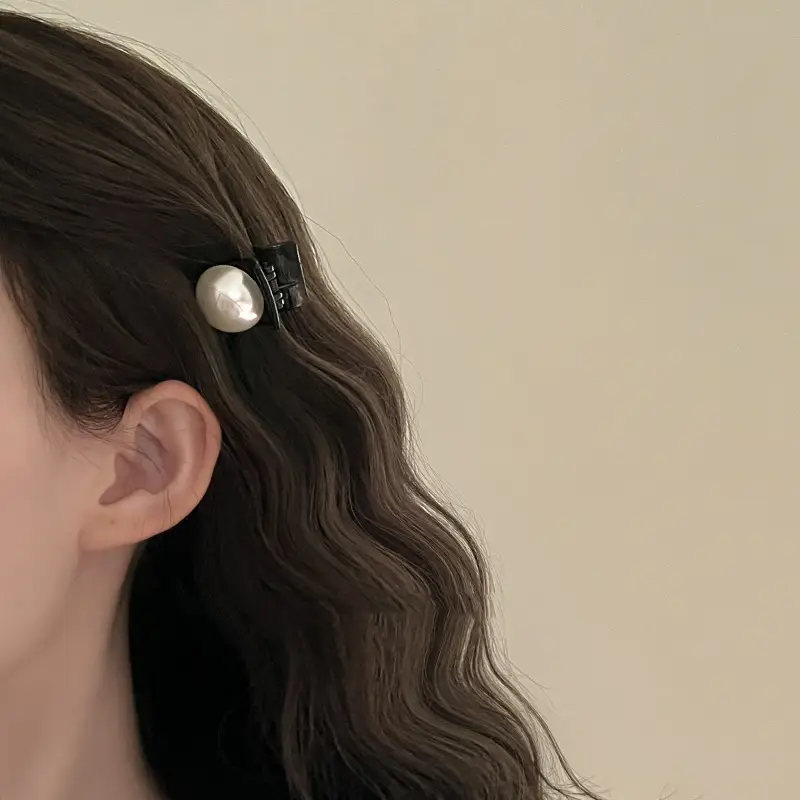 Vintage Pearl Hair Clip Princess Style Small — feature 8