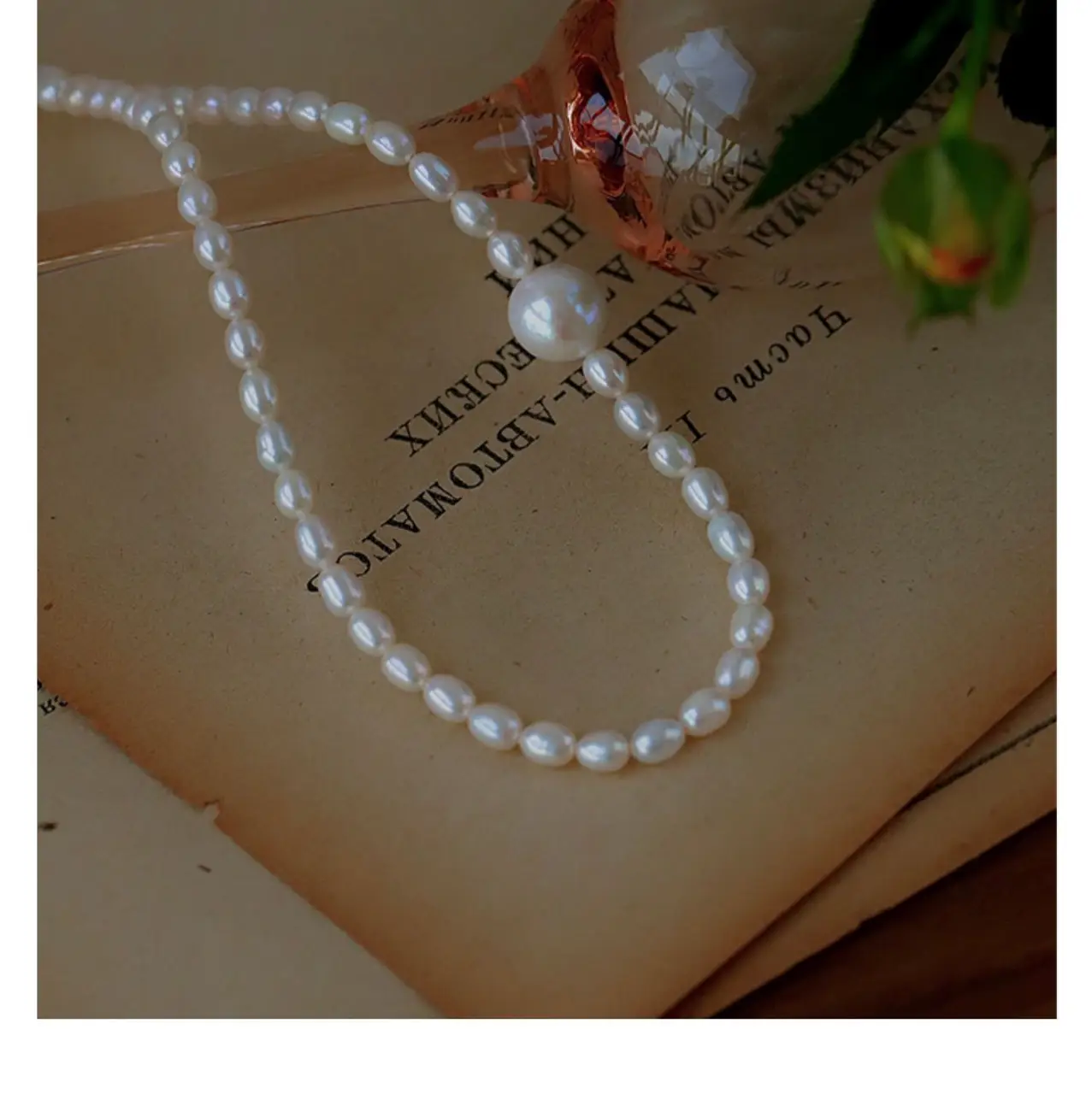 Vintage Pearl Necklace for Women Light Luxury Design — feature 8