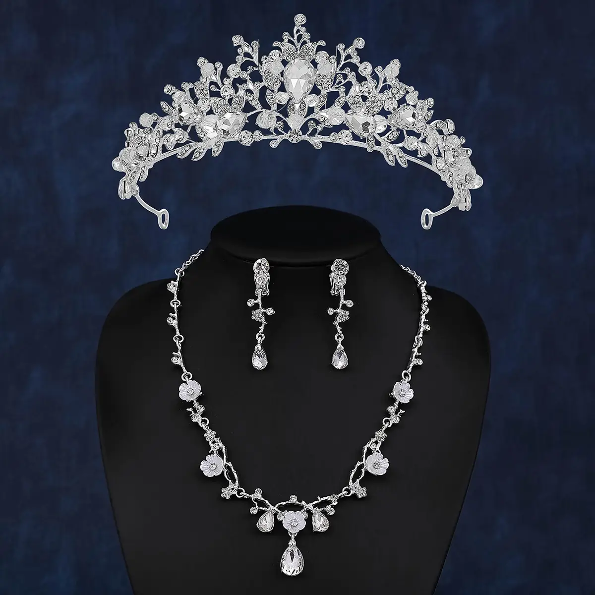 Korean Bridal Jewelry Set with Crown Necklace & Earrings - Image 5