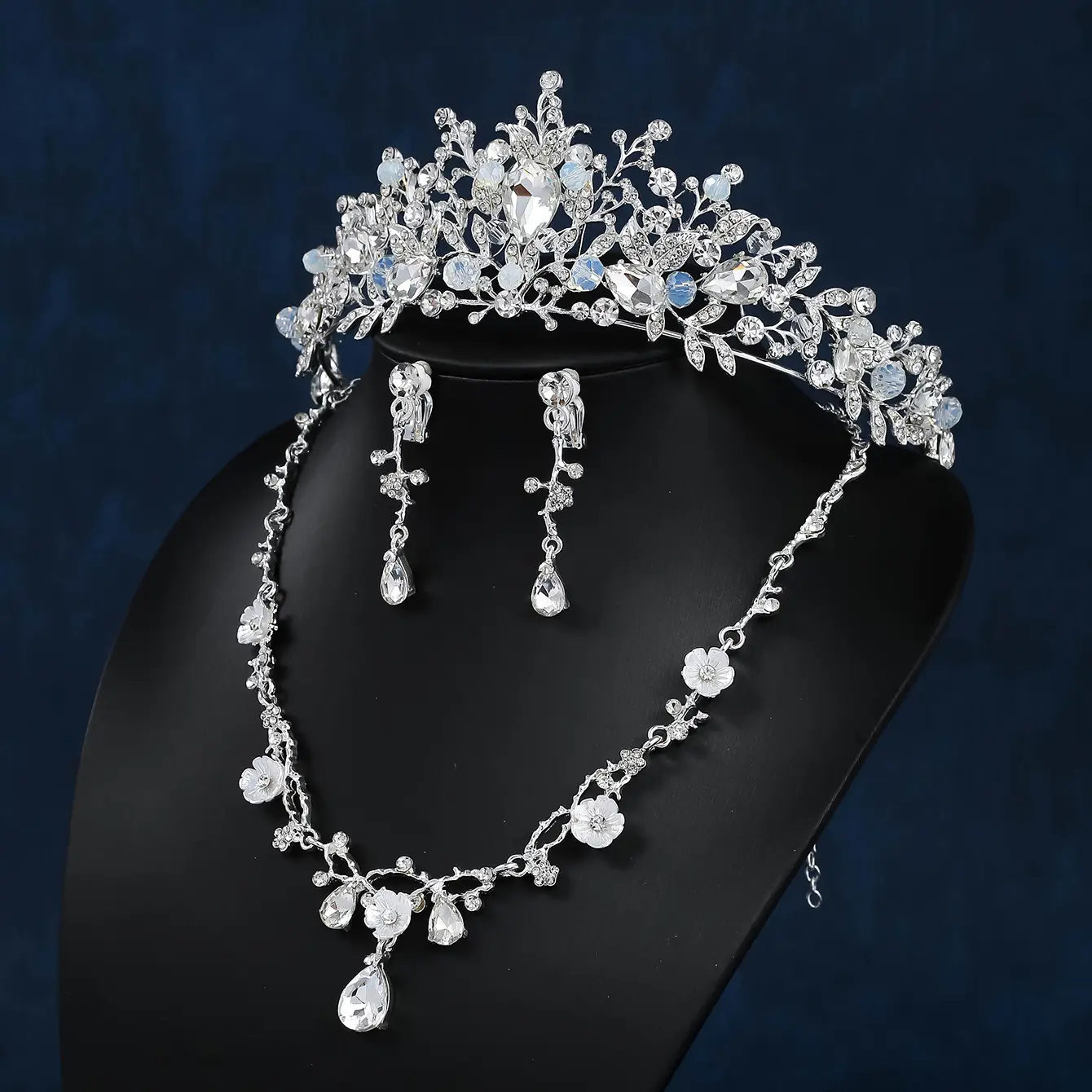 Korean Bridal Jewelry Set with Crown Necklace & Earrings — feature 10