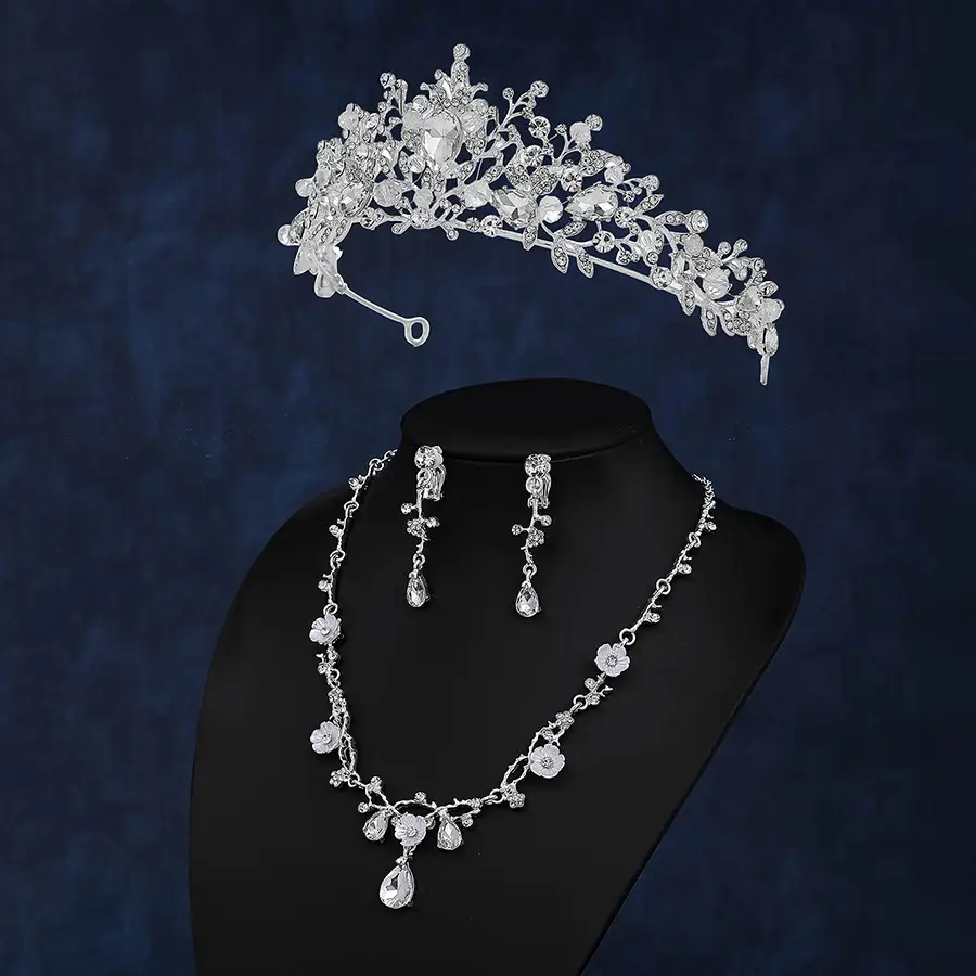 Korean Bridal Jewelry Set with Crown Necklace & Earrings — feature 7