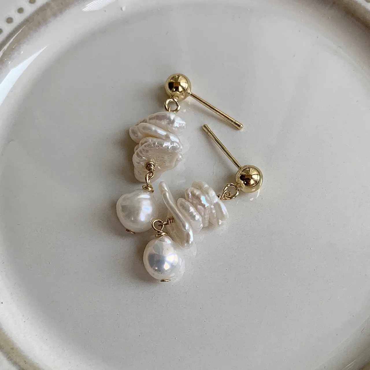 Elegant Pearl & Leather Ruffled Earrings for Women - Image 3