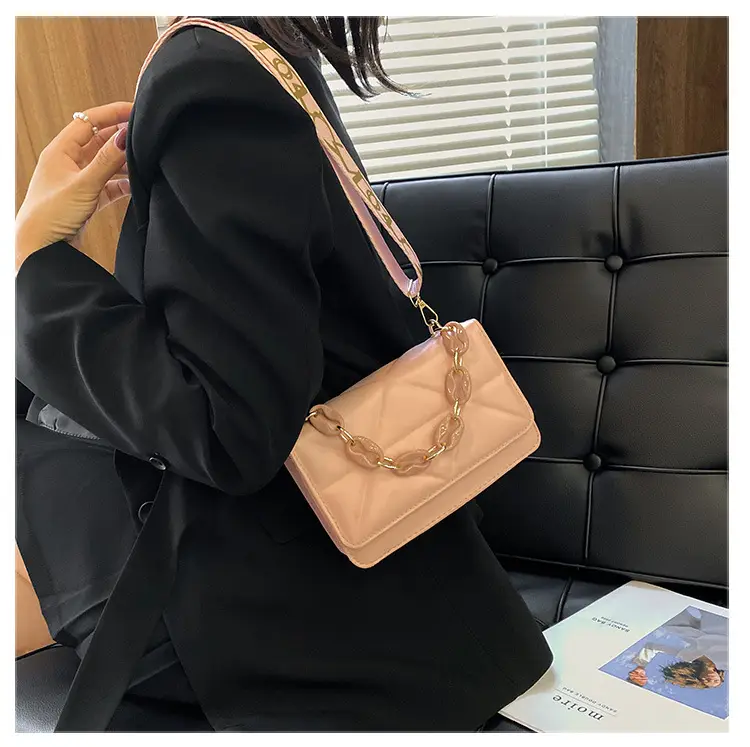 Black Quilted Crossbody Bag with Gold Chain Strap — feature 12