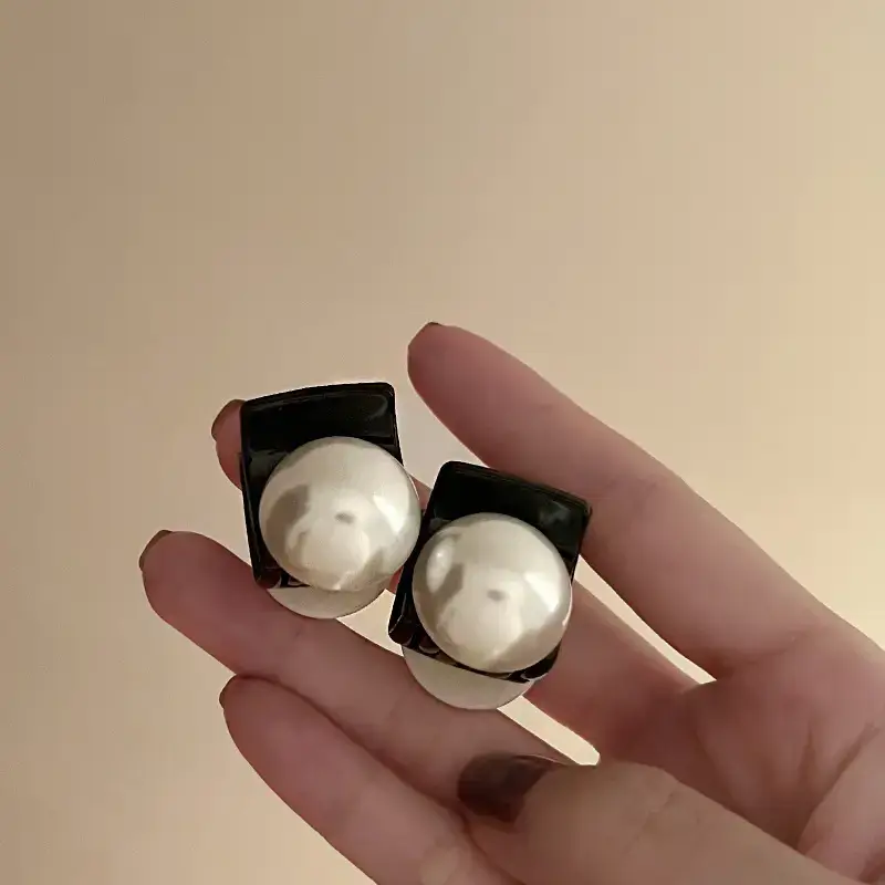 Pearl Hairpin Women's Half-Tie Hair Clip Small Size — feature 11