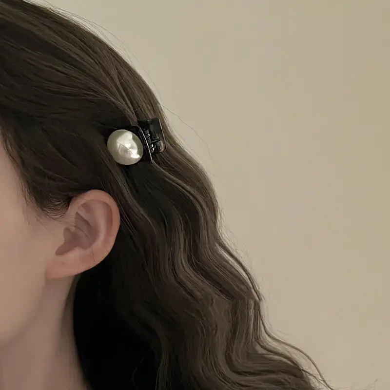 Pearl Hairpin Women's Half-Tie Hair Clip Small Size — feature 2