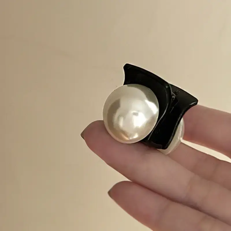 Pearl Hairpin Women's Half-Tie Hair Clip Small Size — feature 8