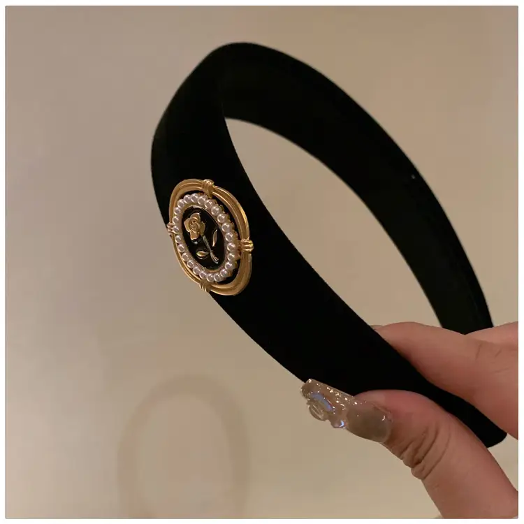 2449 world rich flower velvet headband