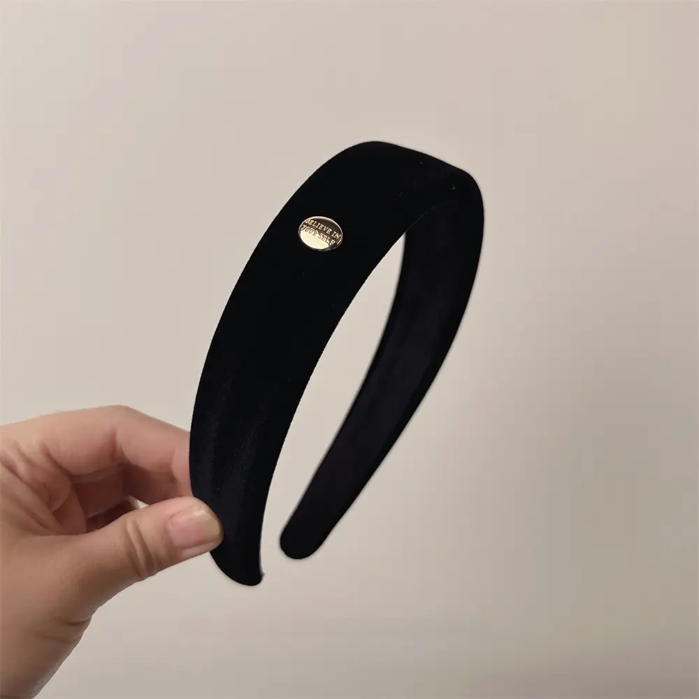 Black Vintage Flower Travel Headband for Women - Image 27