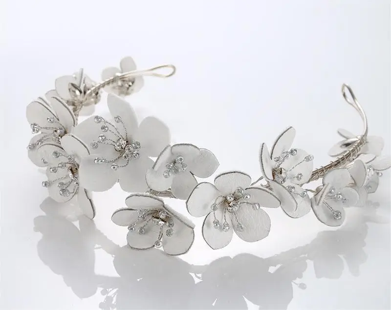 Rice Beads Rhinestone Flower Bridal Headband - Image 2