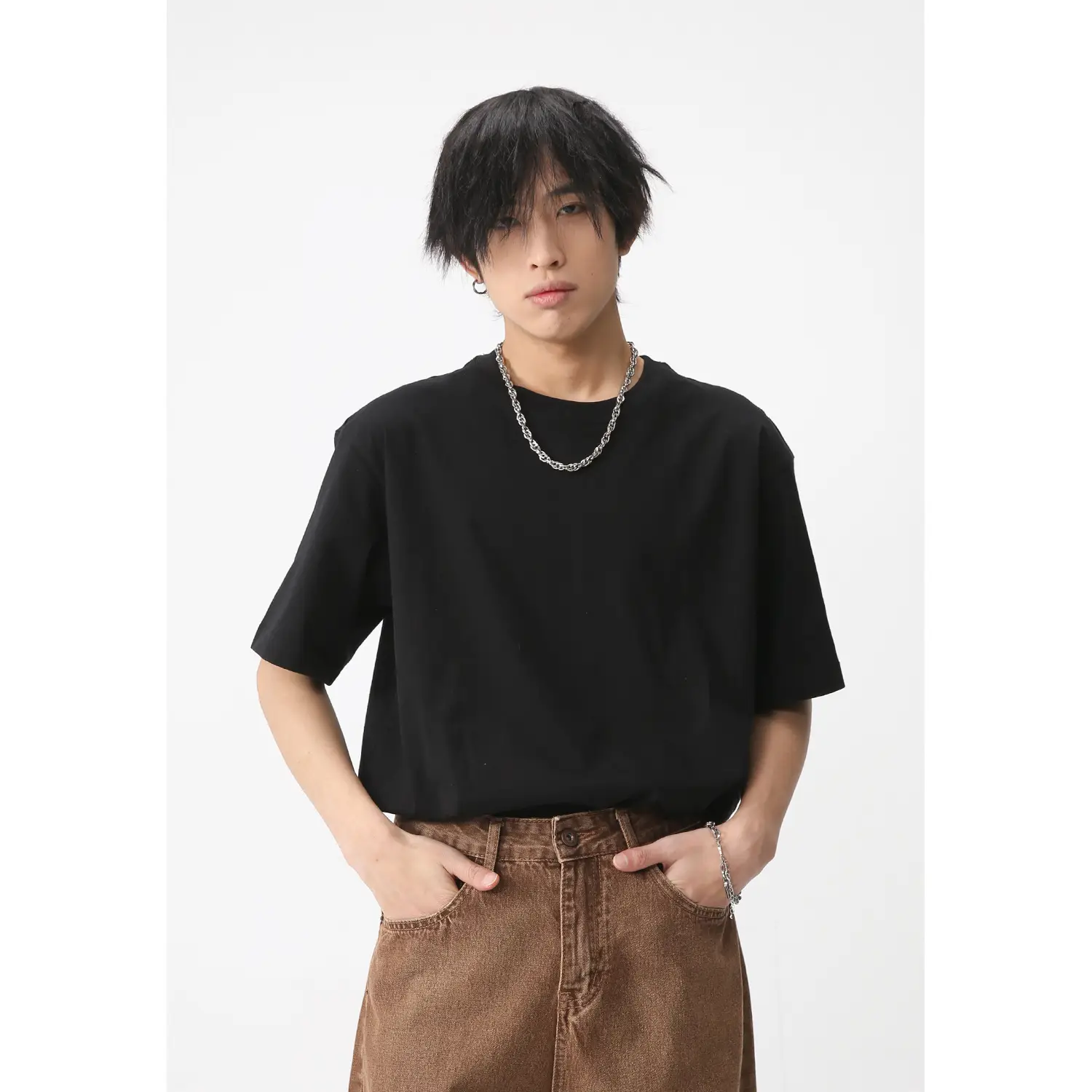 Men's Black Round Neck Pullover Shirt 220Gt - Image 3