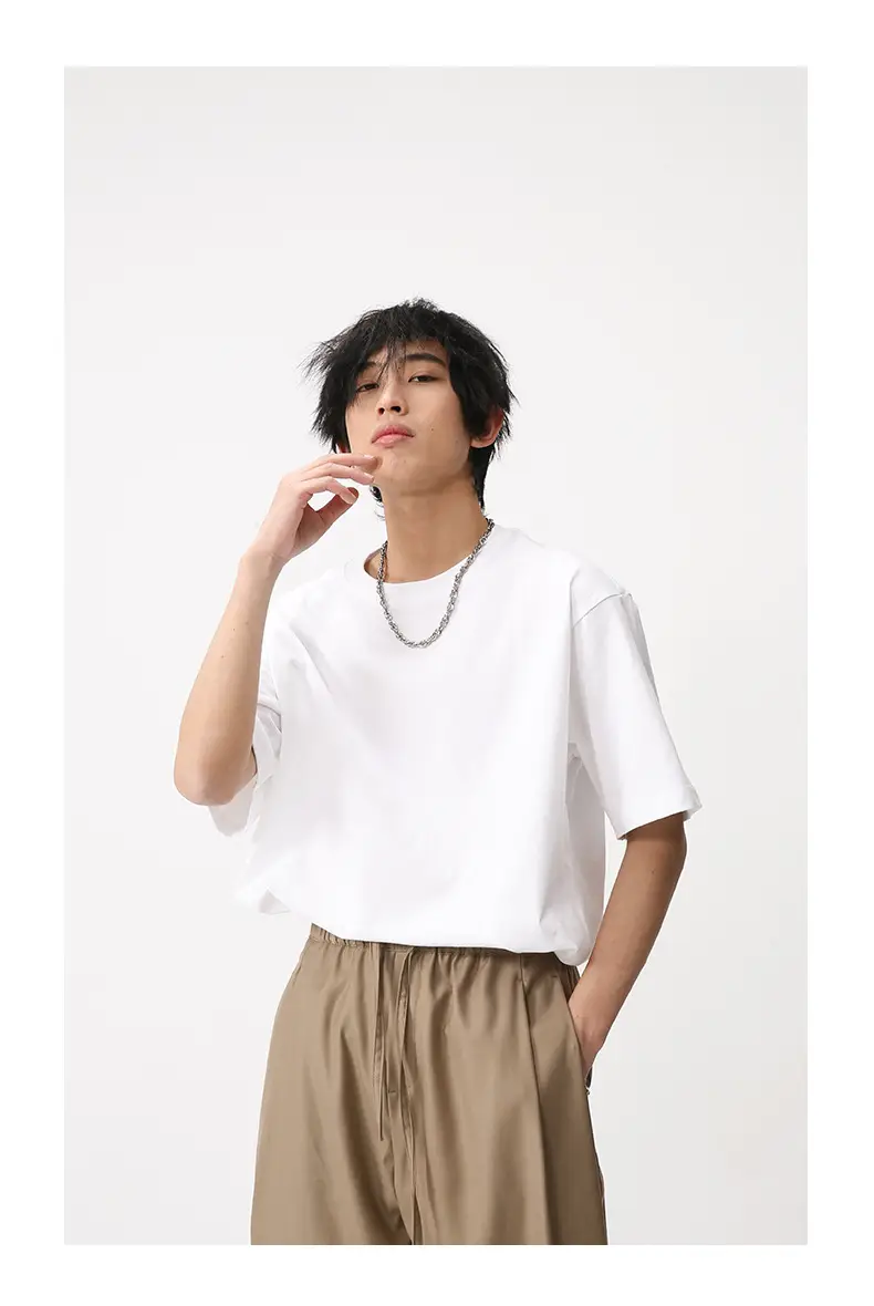 Men's Black Round Neck Pullover Shirt 220Gt — feature 11