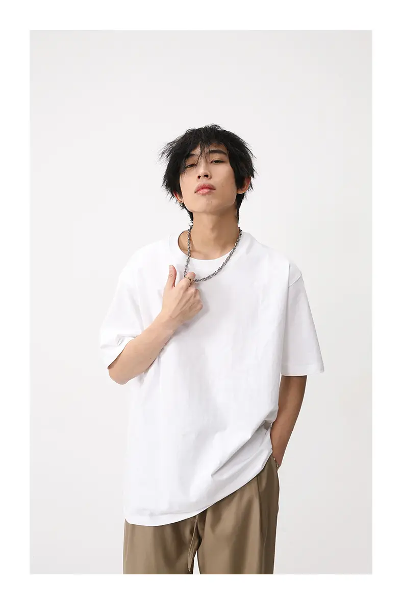 Men's Black Round Neck Pullover Shirt 220Gt — feature 13