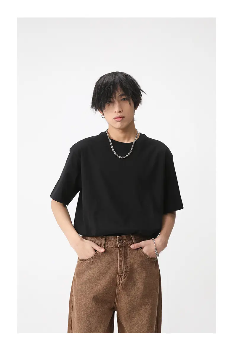 Men's Black Round Neck Pullover Shirt 220Gt — feature 16