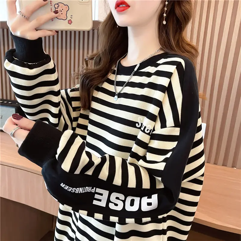 Women's Large Size Contrast Striped Round Neck Sweater — feature 10